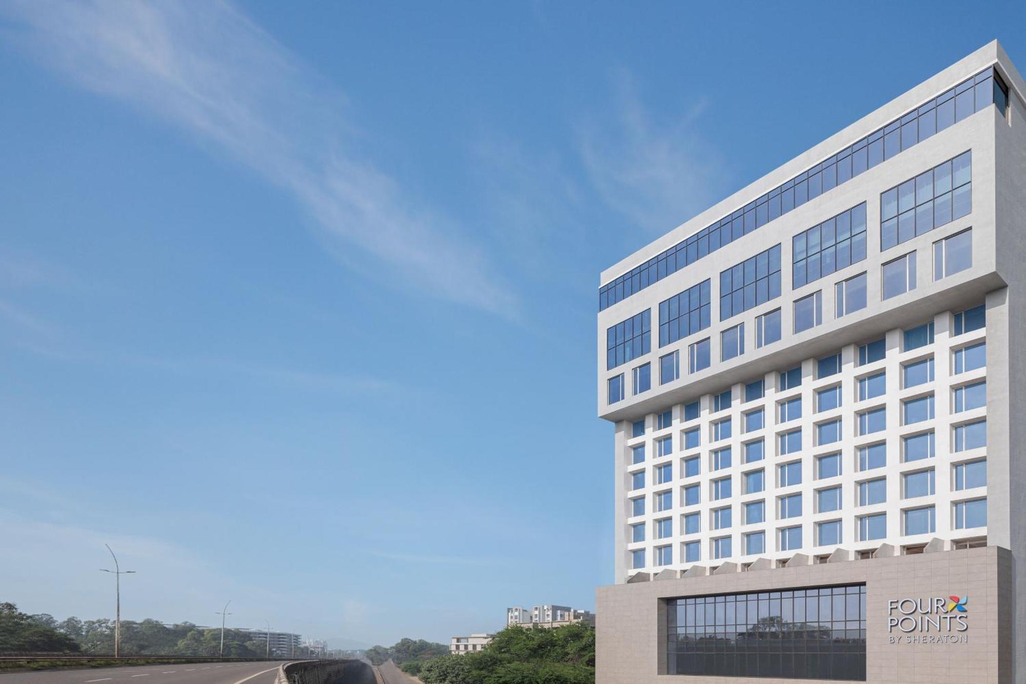 Four Points By Sheraton Nášik Exteriér fotografie